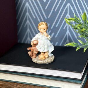 Vintage Hummel "Tuck Me In" Figurine by Goebel 2002 BH205 Great Nursery Decor